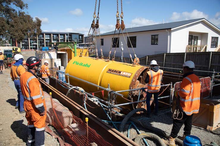 Micro tunnelling